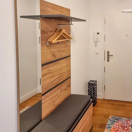 Friede Marie Finja Villa *