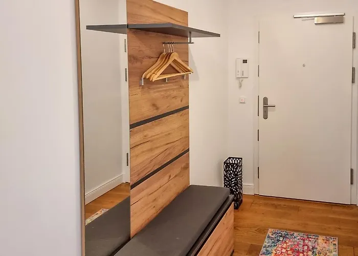 Friede Marie Finja Villa *